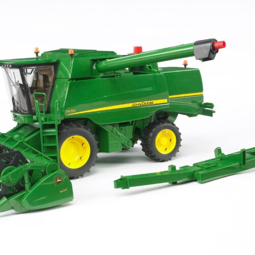Bruder  Farm Toy John Deere Combine Harvester T67Oi  /  2132  In Stock